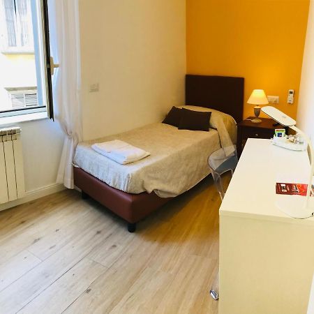 Agora Singola Con Bagno Privato Adiacente Bed and Breakfast Napoli Eksteriør billede