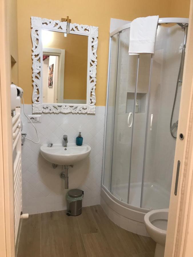 Agora Singola Con Bagno Privato Adiacente Bed and Breakfast Napoli Eksteriør billede