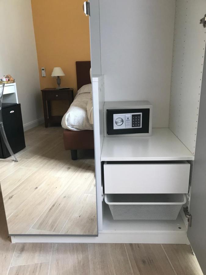 Agora Singola Con Bagno Privato Adiacente Bed and Breakfast Napoli Eksteriør billede