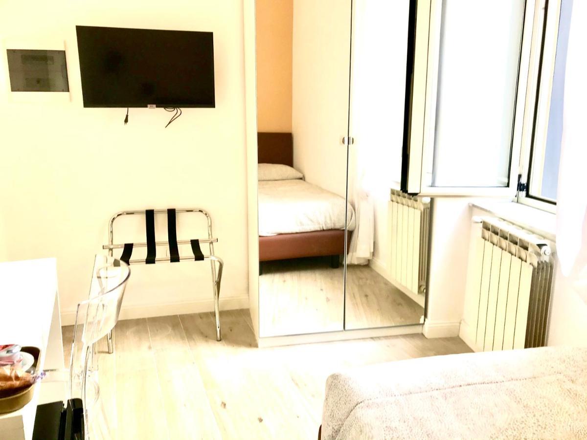 Agora Singola Con Bagno Privato Adiacente Bed and Breakfast Napoli Eksteriør billede