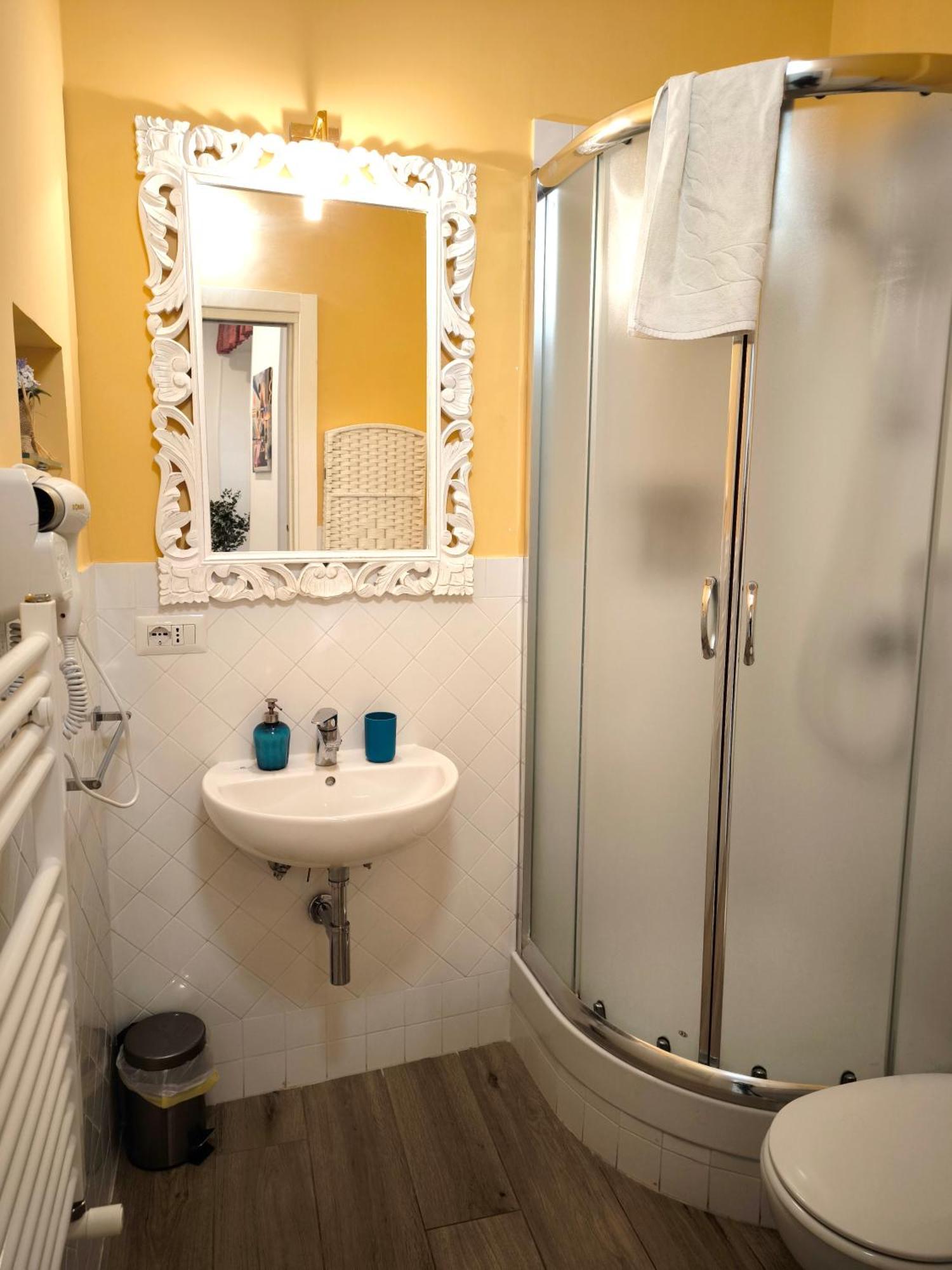Agora Singola Con Bagno Privato Adiacente Bed and Breakfast Napoli Eksteriør billede